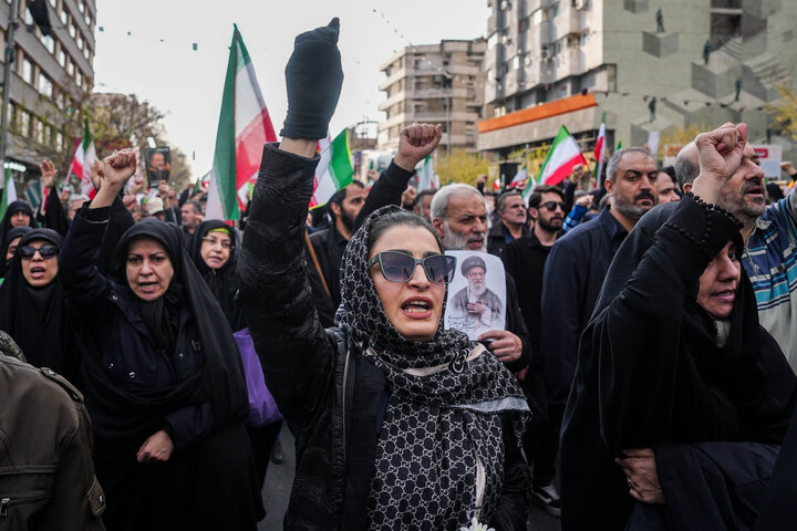 تشییع شهیدان لاریجانی، سلیمانی و شهدای ناو دنا در تهران