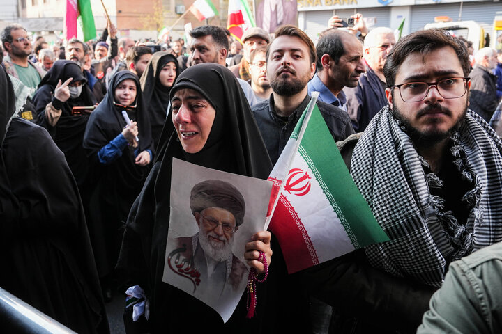 تشییع شهیدان لاریجانی، سلیمانی و شهدای ناو دنا در تهران
