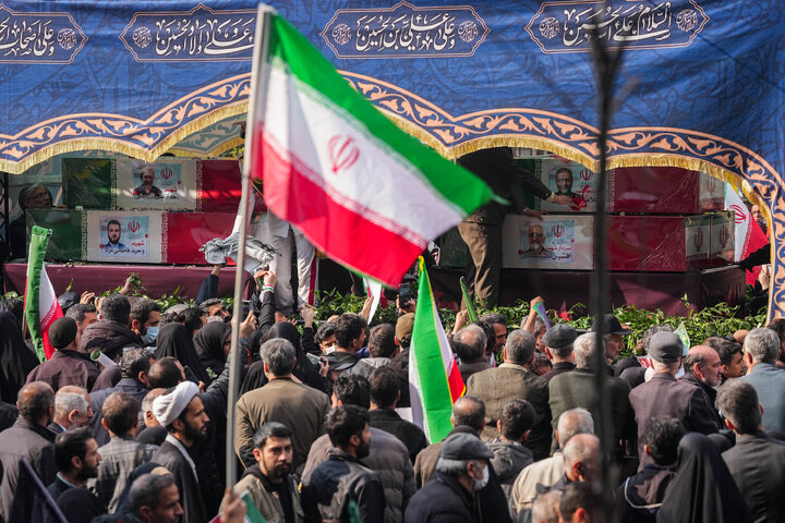 تشییع شهیدان لاریجانی، سلیمانی و شهدای ناو دنا در تهران