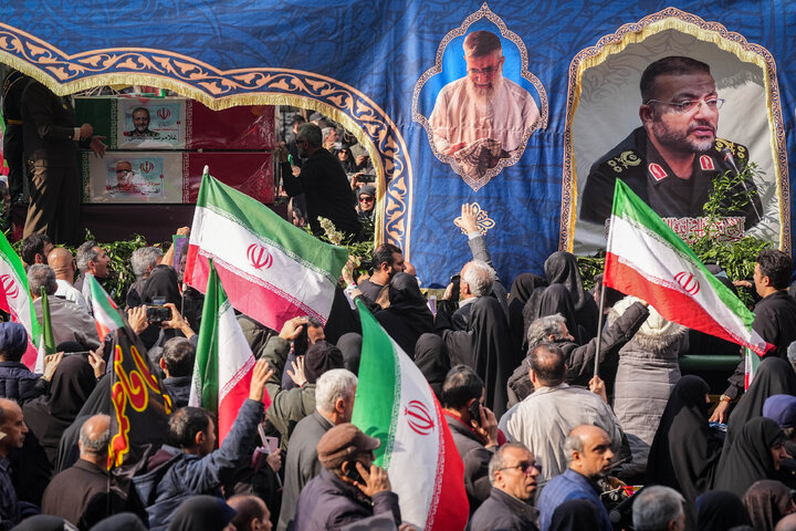 تشییع شهیدان لاریجانی، سلیمانی و شهدای ناو دنا در تهران