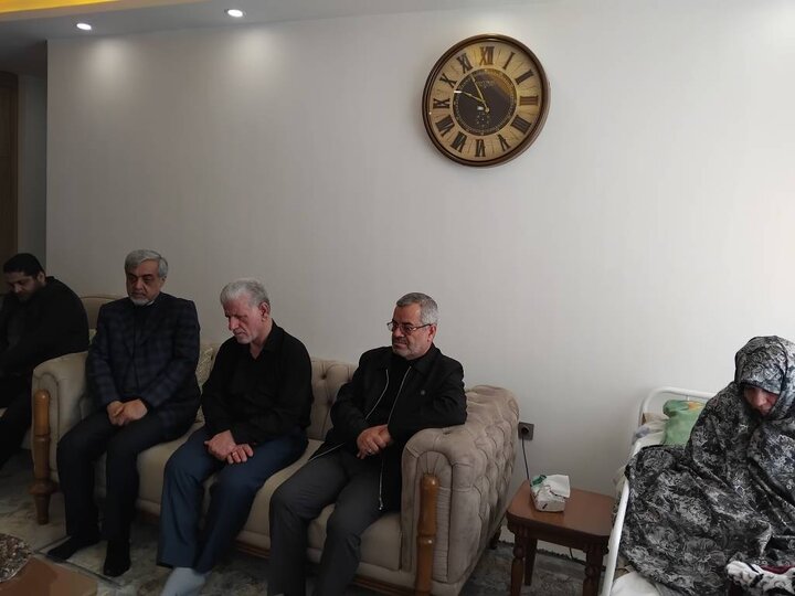 دیدار نماینده رشت با خانواده شهدای «جنگ رمضان» در نخستین روز سال ۱۴۰۵