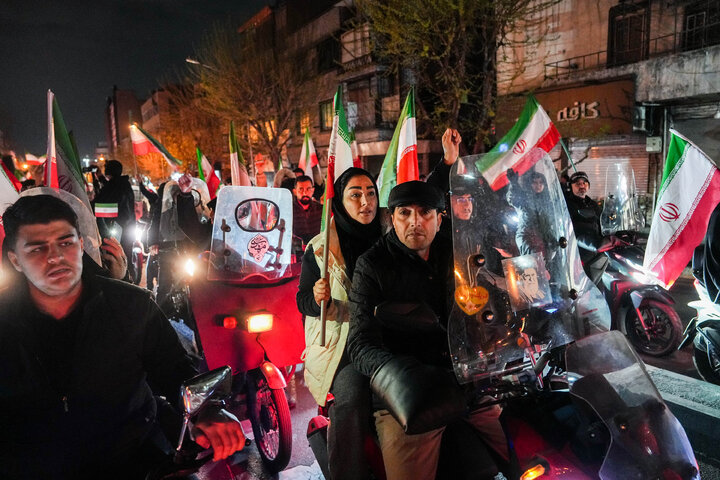 کاروان موتوری و خودرویی در خونخواهی امام شهید امت و بیعت با رهبر معظم انقلاب - تهران