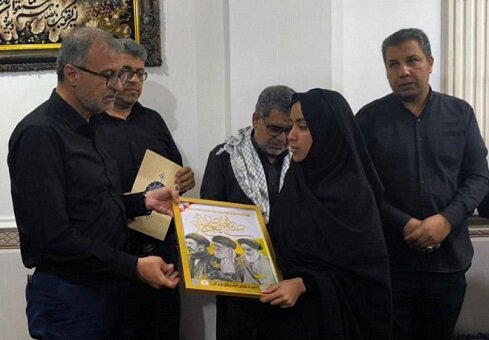 دیدار احمد مرادی با خانواده شهیدمظلوم دنا «محمدجواد دولتی»