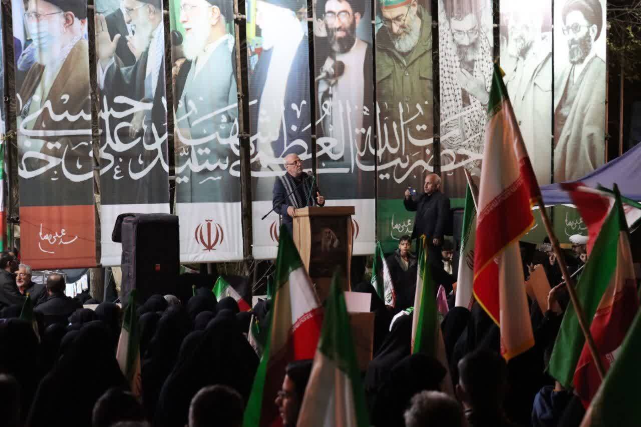 مذاکره با دشمن تکرار تحلیل‌های غلط است