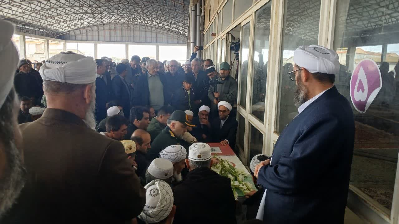حضور عبدالجلال ایری در مراسم تشییع شهید عبدالرحیم کتوکی و تجمع حماسی مردم کردکوی