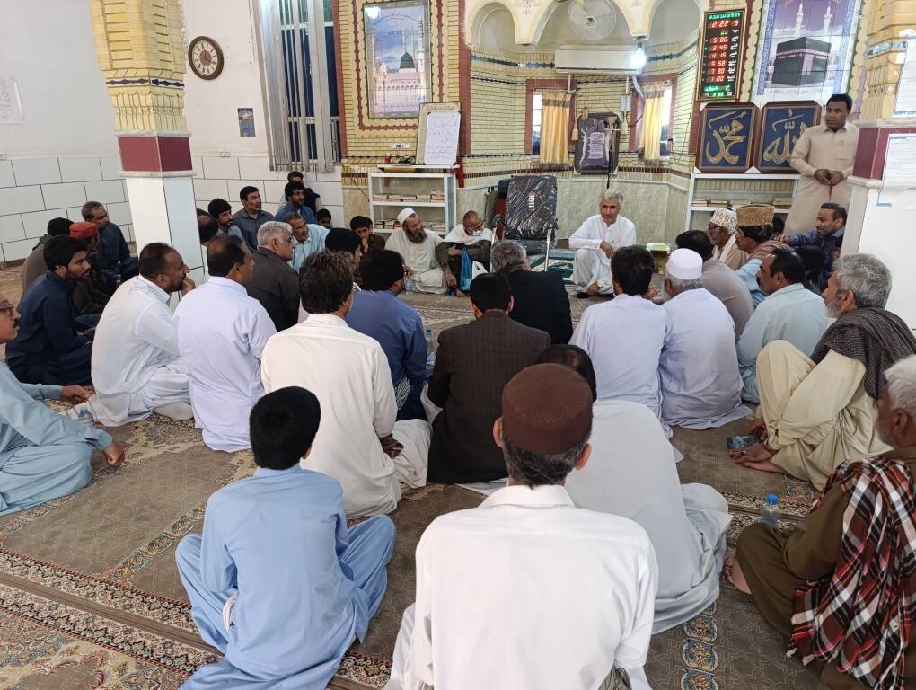 بامری در مراسم بیعت با رهبر انقلاب و دیدار مردمی در محله غریب‌آباد حاضر شد