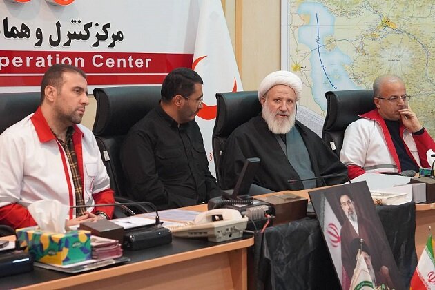 در بازدید متفکر آزاد از مرکز کنترل عملیات هلال احمر آذربایجانشرقی؛ از فداکاری امدادگران در شرایط جنگی تقدیر شد