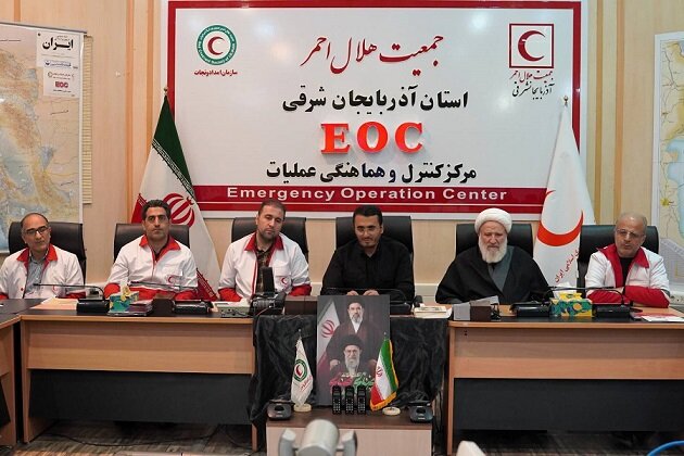 در بازدید متفکر آزاد از مرکز کنترل عملیات هلال احمر آذربایجانشرقی؛ از فداکاری امدادگران در شرایط جنگی تقدیر شد