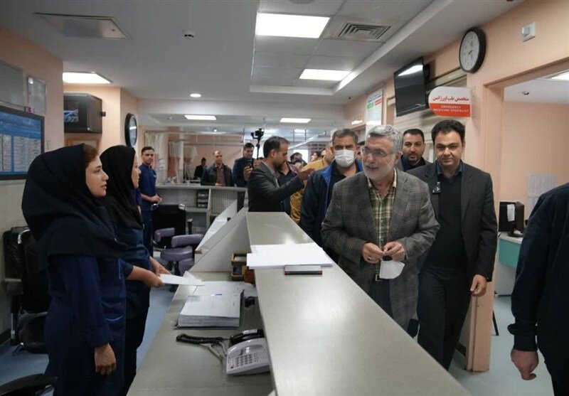 حضور میدانی وزیر بهداشت در سراسر کشور در شرایط جنگی قابل تقدیر است/ ارزیابی میدانی جایگزین گزارش‌های کاغذی شد/ تمرکز ظفرقندی بر ارتقای خدمات کمی و کیفی سلامت در بازدیدها