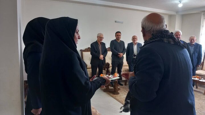 حضور حاجی‌دلیگانی در مزار شهدای گمنام و بازدید از خانه فرزانگان شهر گز