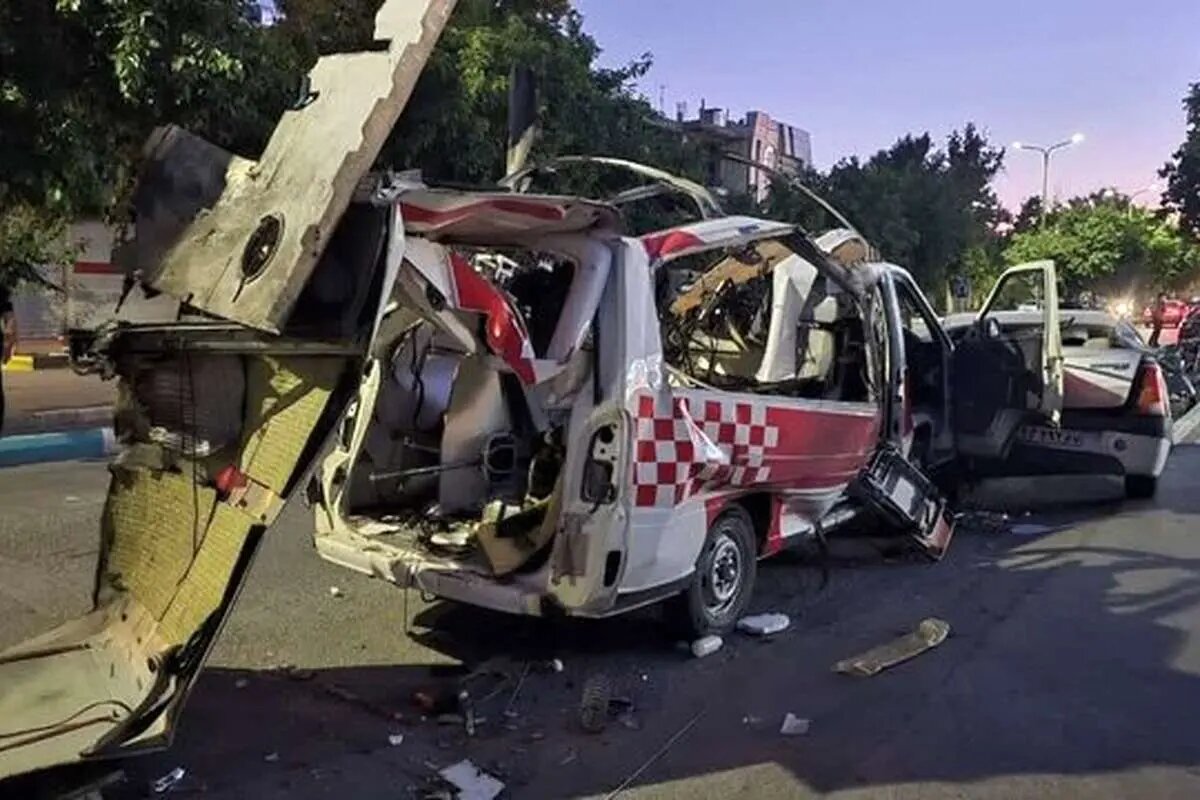 حمله به ۱۷ پایگاه هلال احمر و ۹۴ آمبولانس؛ عبور از خط قرمز لاهه در خاک ایران است/ لزوم پیگیری حقوقی حمله به پایگاه های هلال احمر در مجامع بین‌المللی