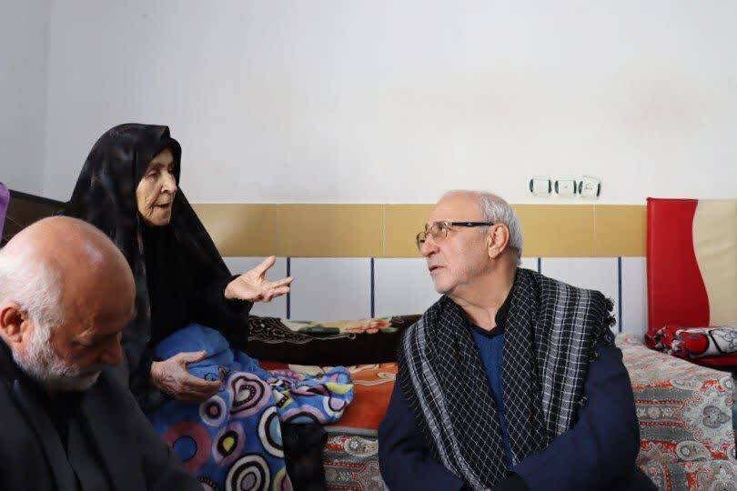 دیدار حاجی دلیگانی با خانواده معزز شهدا