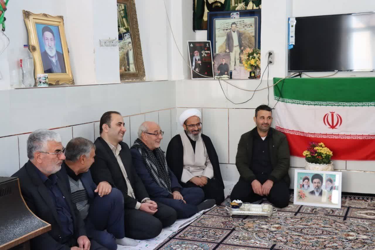 دیدار حاجی دلیگانی با خانواده معزز شهدا