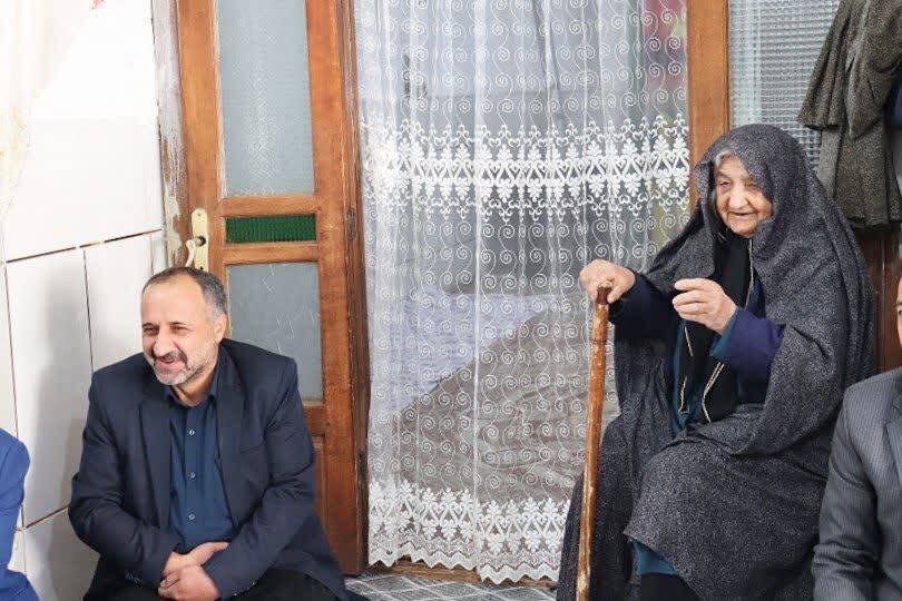 دیدار حاجی دلیگانی با خانواده معزز شهدا
