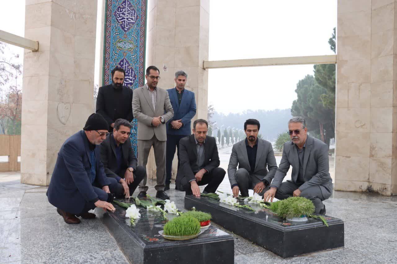 حضور حاجیدلیگانی در مزار شهدای گمنام و بازدید از خانه فرزانگان شهر گز