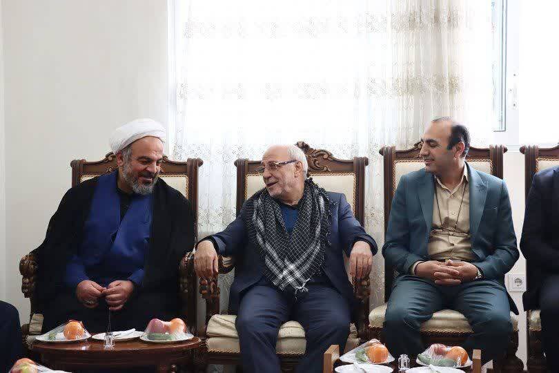 حضور حاجیدلیگانی در مزار شهدای گمنام و بازدید از خانه فرزانگان شهر گز