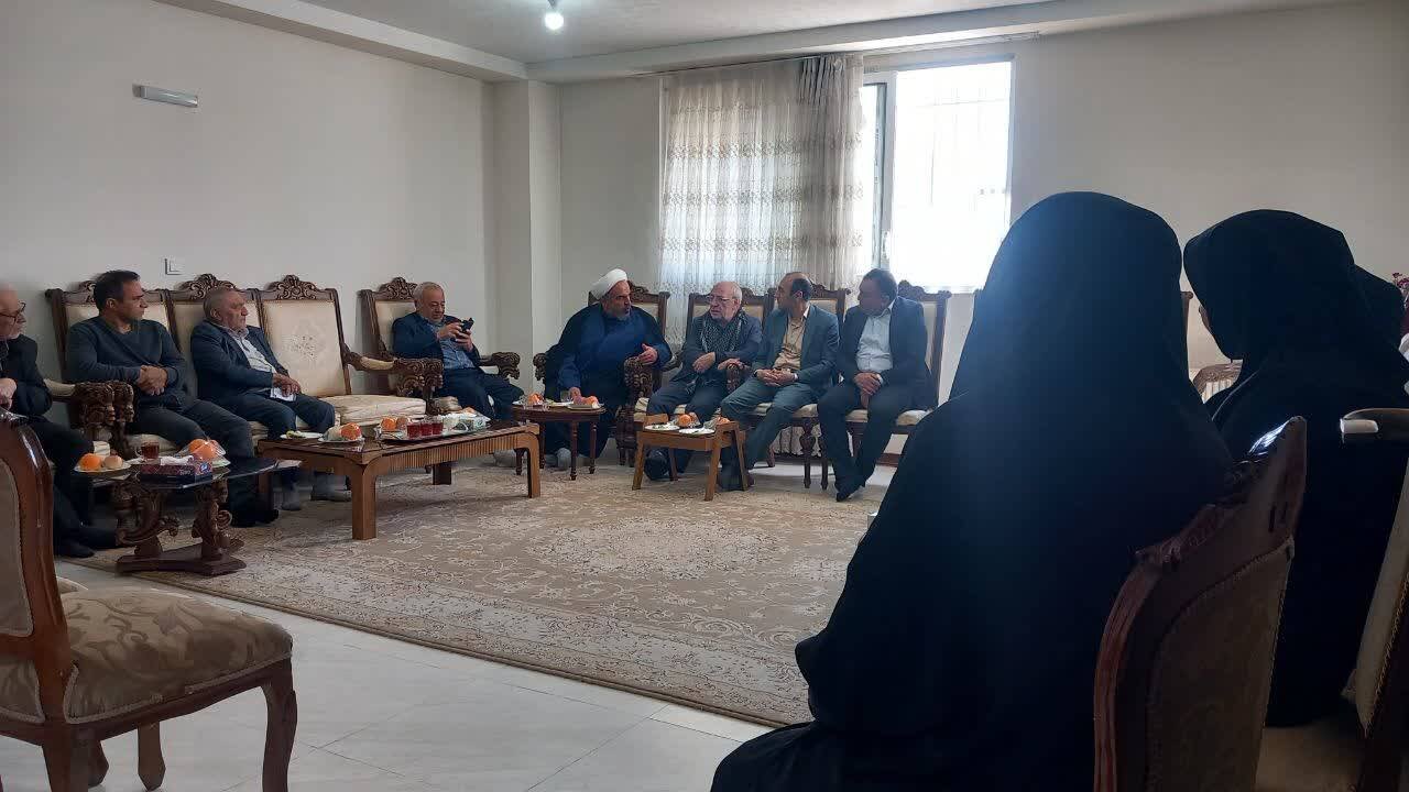 حضور حاجیدلیگانی در مزار شهدای گمنام و بازدید از خانه فرزانگان شهر گز