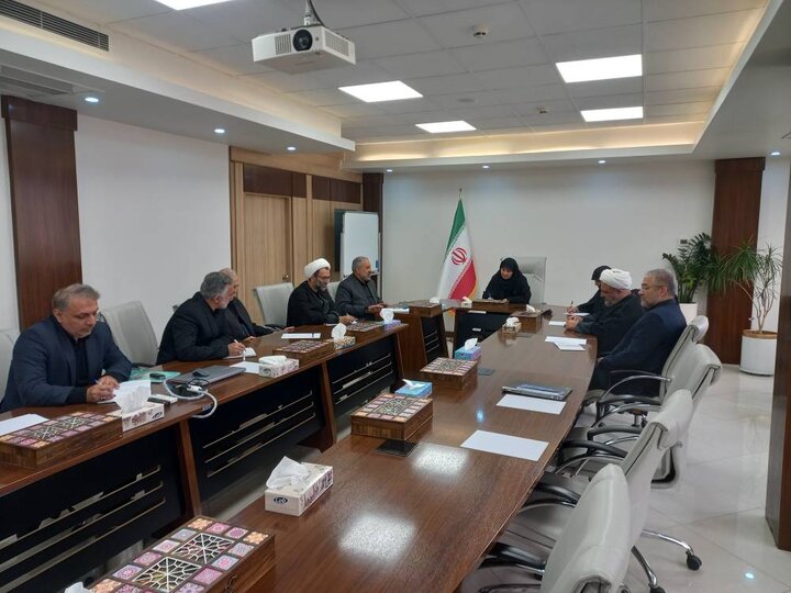 نشست مجمع نمایندگان استان تهران با وزیر راه و شهرسازی در خصوص بررسی موضوعات جنگ تحمیلی رمضان