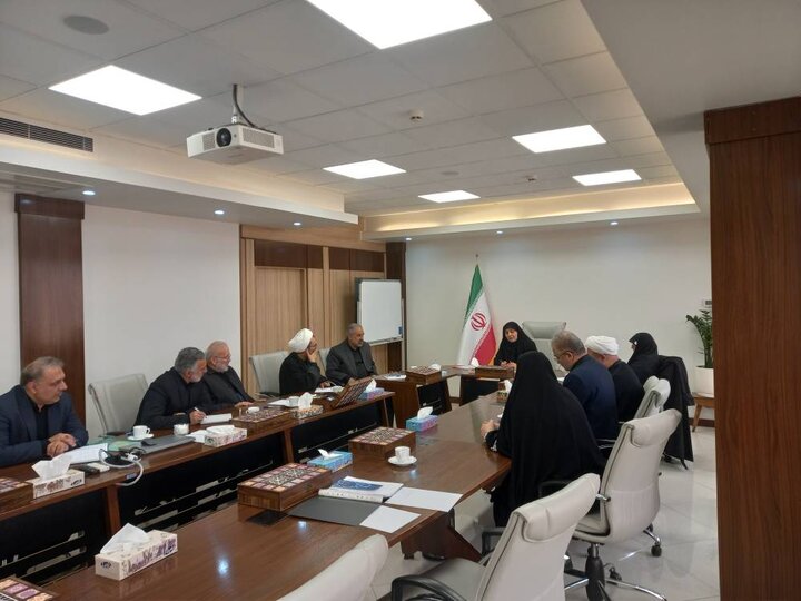 نشست مجمع نمایندگان استان تهران با وزیر راه و شهرسازی در خصوص بررسی موضوعات جنگ تحمیلی رمضان