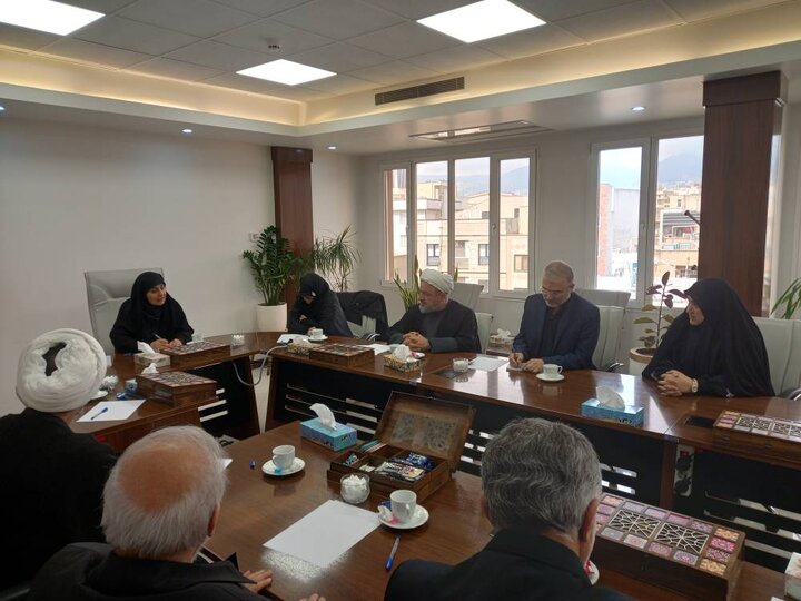 نشست مجمع نمایندگان استان تهران با وزیر راه و شهرسازی در خصوص بررسی موضوعات جنگ تحمیلی رمضان