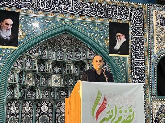 ملت ایران از خون امام شهید خود نمی‌گذرند