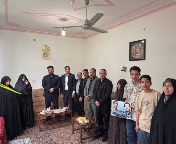 آغاز فعالیت‌های سال جدید نماینده زرند و کوهبنان با دیدار از خانواده شهدا