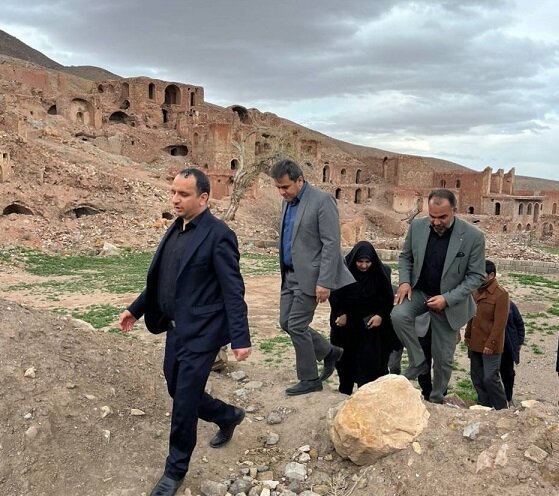 مرمت قنوات زرند و کوهبنان با پیگیری های همتی