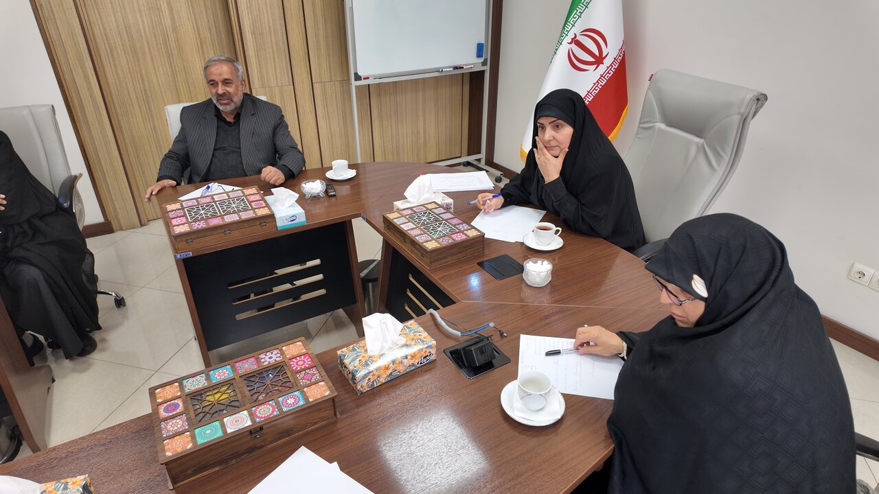 انتقال و توزیع کالاهای اساسی بیوقفه در حال انجام است