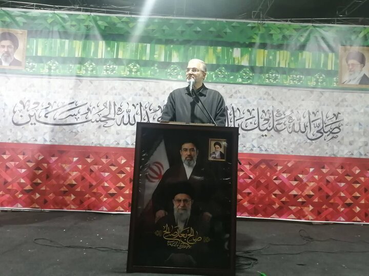 هر شب ۳ میلیون نفر در تهران با سازماندهی مساجد در میادین حاضر می‌شوند