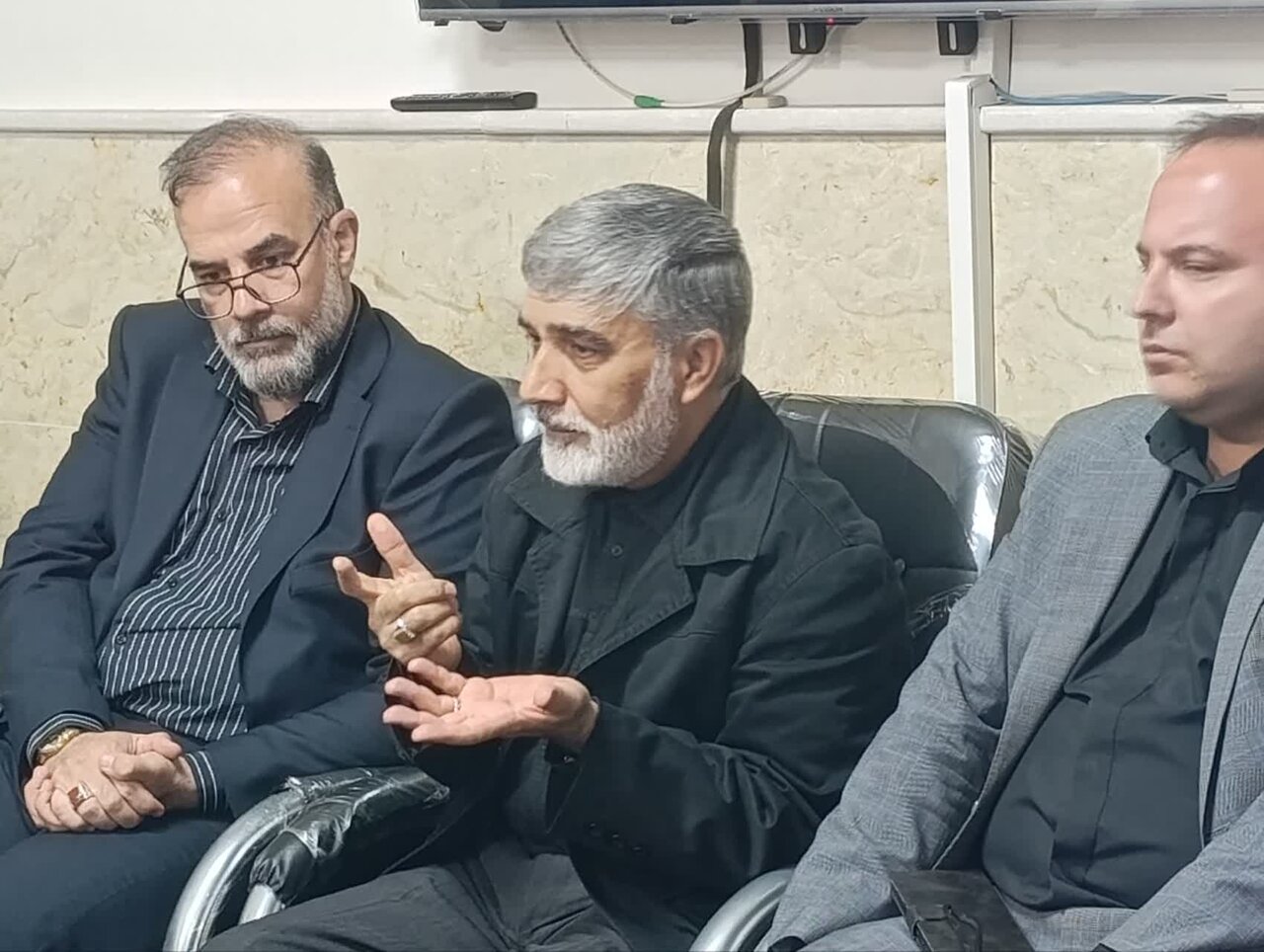 دیدار دوستعلی با پرسنل زحمتکش آتش نشانی شهرداری کرمان