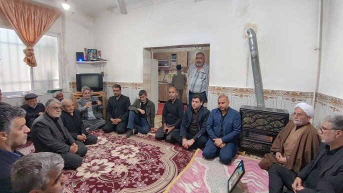 دیدار نماینده مردم گرگان با خانواده شهدای جنگ رمضان