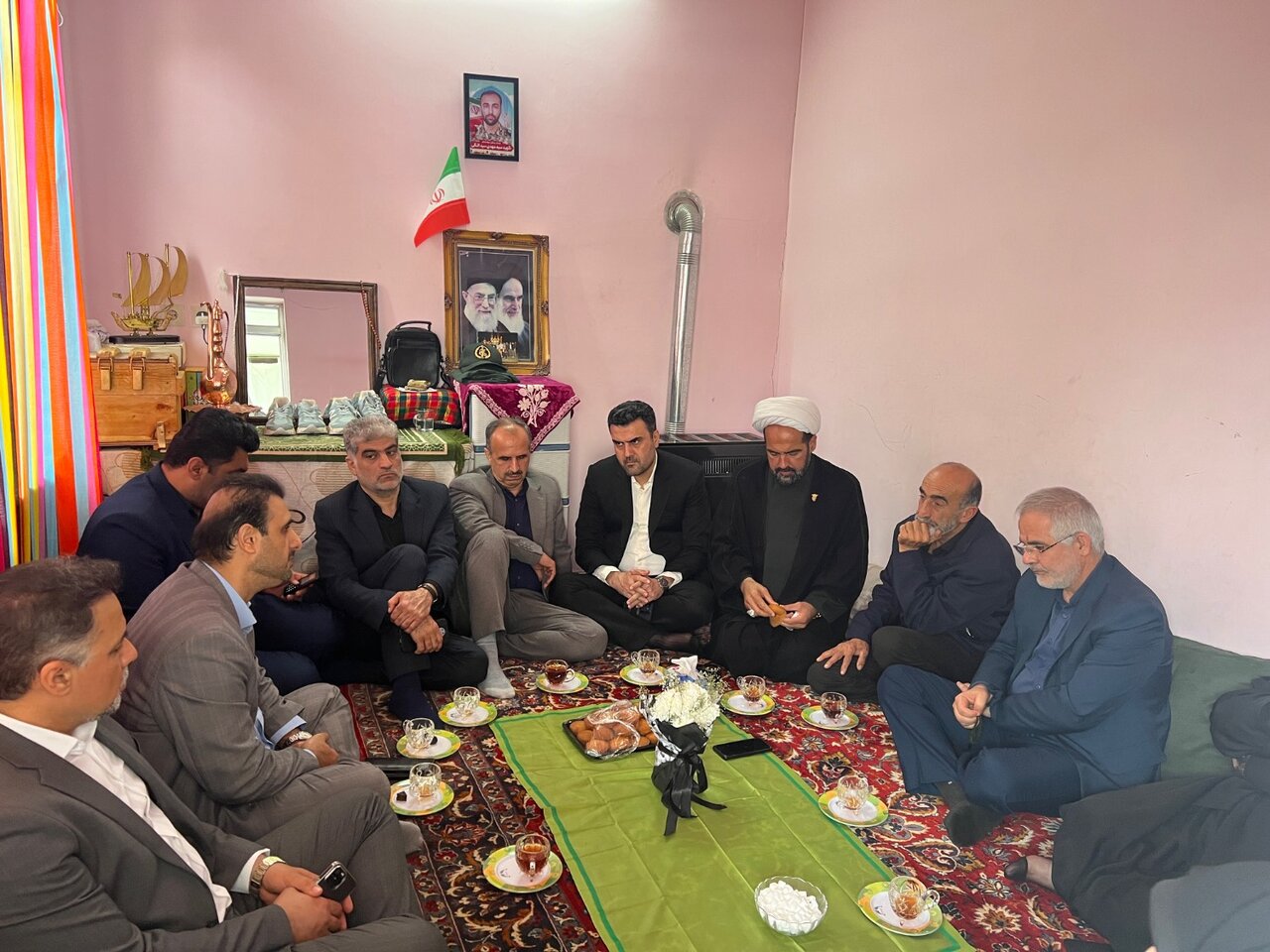 تجلیل نماینده مردم غرب گلستان از خانواده معظم شهید «سید مهدی سیدالنگی» در کردکوی