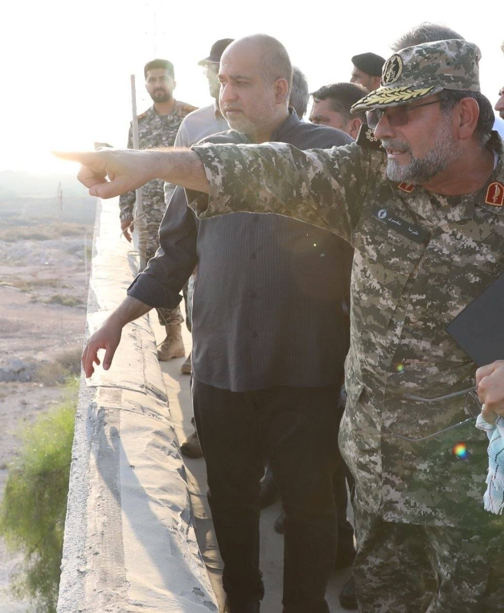 راه تنگسیری قهرمان، دشمنان را بیچاره خواهد کرد
