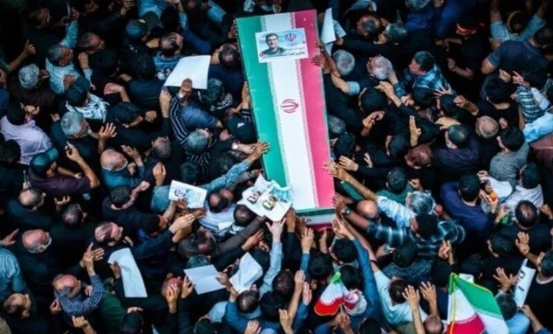 وداع هرمزگانی ها با دریادار شهید/حضور احمد مرادی در مراسم تشییع پیکر مطهر سردار شهید تنگسیری در بندرعباس