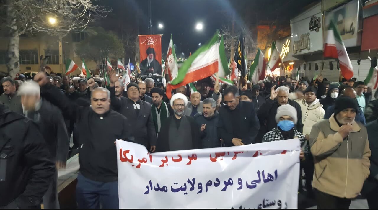 حضور سلیمی در جمع مردم انقلابی خمین