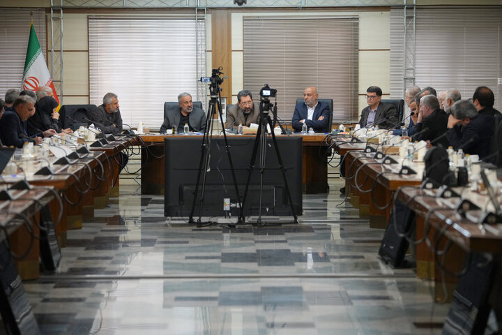 نشست مجمع نمایندگان استان تهران با وزرای صنعت و تعاون