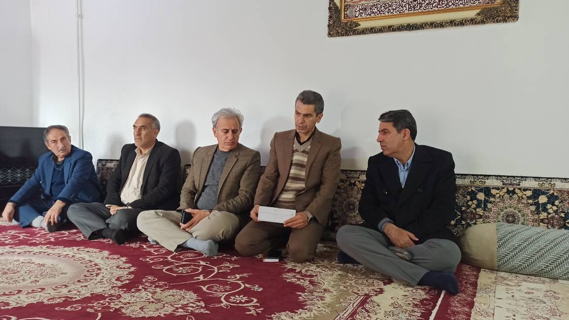 سرکشی شیخی زاده از خانواده های تحت پوشش کمیته امداد و بهزیستی شهر سریش آباد و روستای مهدی خان