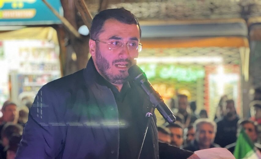 حضور متفکرآزاد در تجمع مردمی منطقه شمس تبریزی/کاشت «نهال امید» در مصلی و ارک تاریخی تبریز