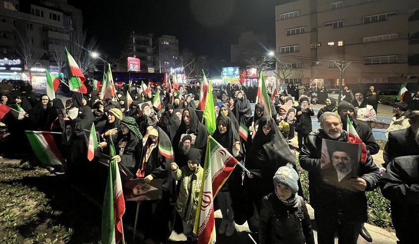 سخنرانی متفکرآزاد در محله همافر تبریز/ تاکید بر تلاش آمریکا برای انحراف توجه مجامع بین المللی از شکست در جنگ