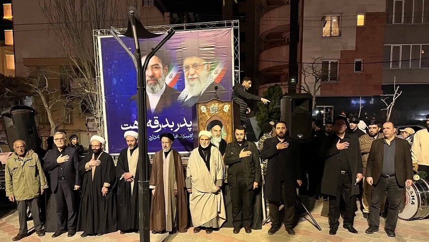 سخنرانی متفکرآزاد در محله همافر تبریز/ تاکید بر تلاش آمریکا برای انحراف توجه مجامع بین المللی از شکست در جنگ