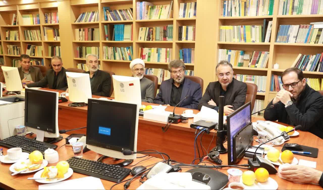 حضور احمدی در نشست مشترک نمایندگان آذربایجان غربی با استاندار/ طرح های توسعه ای اولویت دار پیگیری شد