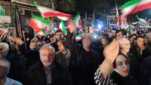 حضور رمضانعلی سنگدوینی در تجمع شبانه مردم گرگان؛جلوهای از همراهی مسئولان با حرکتهای مردمی