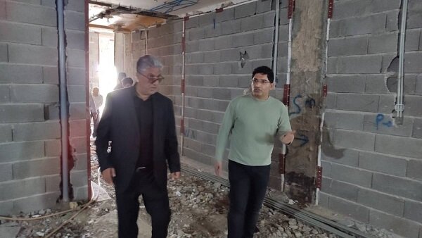 بازدید سنگدوینی از بیمارستان آل جلیل آققلا؛ تقدیر از کادر درمان و عیادت از بیماران