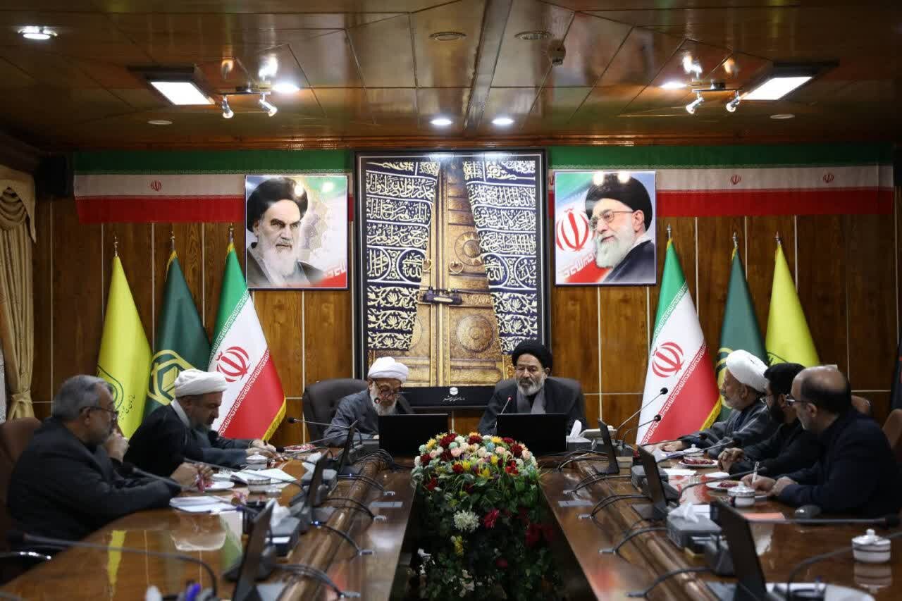 نشست اعضای کمیسیون فرهنگی مجلس با نماینده ولی فقیه در امور حج و زیارت/ هنوز تصمیمی برای عدم اعزام زائران ایرانی در حج پیش‌رو گرفته نشده است