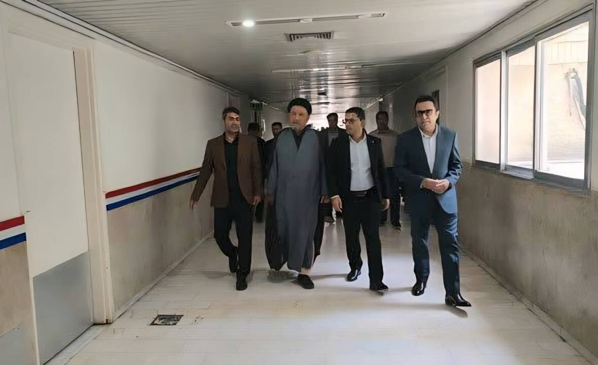 عیادت موحد از مجروحین حادثه کوه سیاه شهر دهدشت/ تاکید بر تسریع روند درمان و قدردانی از کادر پزشکی و درمانی بیمارستان امام خمینی(ره)