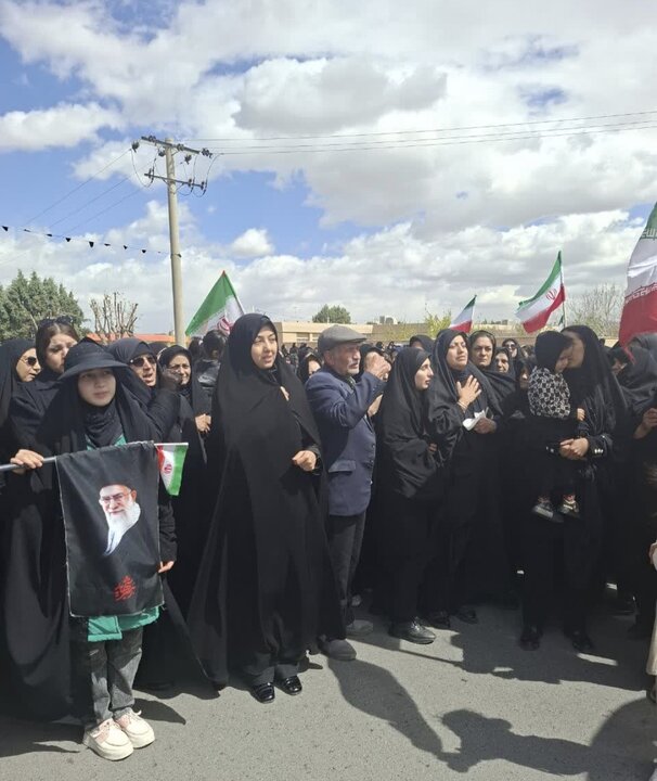 پیگیری مطالبات واحدهای تولیدی و صنعتی مبارکه 