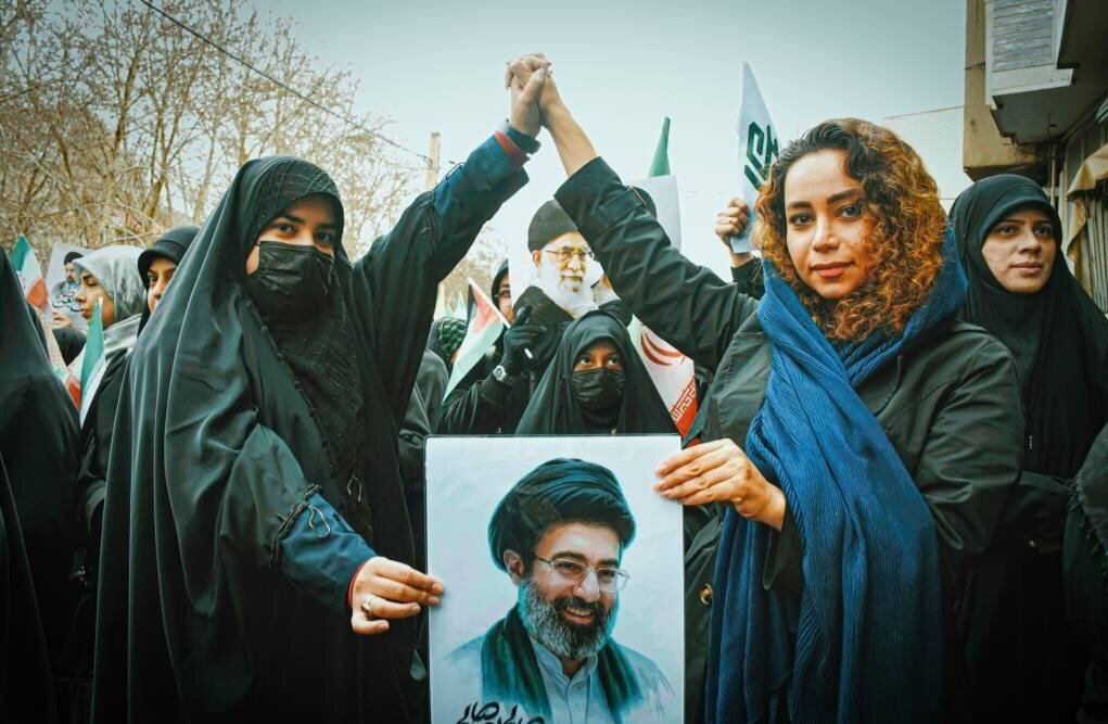 تجلی انسجام ملی در خیابان‌ها؛ بیعت مجدد مردم با آیت‌الله مجتبی خامنه‌ای در چهلم رهبر شهید