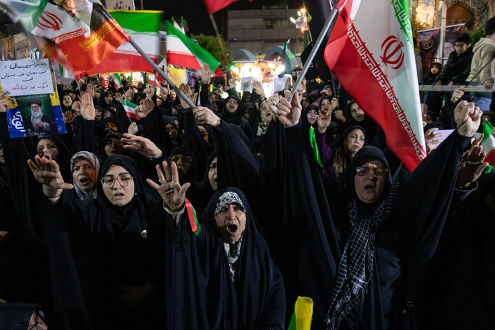 حضور حمیدرضا حاجی بابایی نایب‌رئیس مجلس در تجمع مردم آستانه اشرفیه