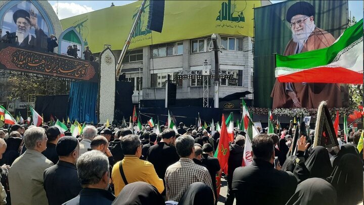 ایران در سوگ رهبر شهید/ مراسم اربعین رهبر شهید انقلاب در حال برگزاری است