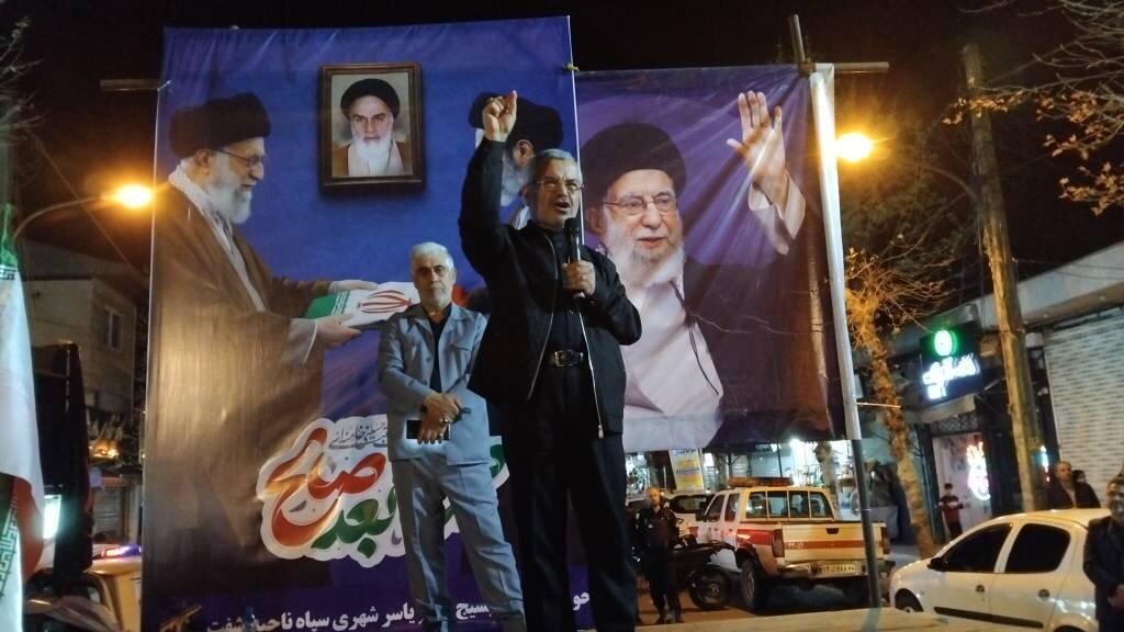 احمدی پیگیر مطالبات خانواده شهدای گیلان شد/ تقویت زیرساخت‌های آموزشی کوچصفهان در دستور کار قرار گرفت